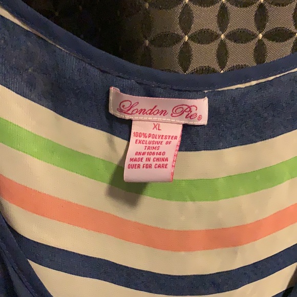 London Pie Top - Picture 2 of 3